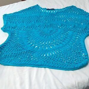 Denim 24/7 Pretty Turquoise Top Size Medium to Large Measurements Included.